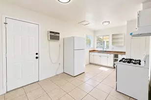 141 W Ashlan Ave, Fresno, CA 93705 - Photo 40