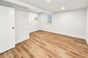 141 W Ashlan Ave, Fresno, CA 93705 - Photo 54