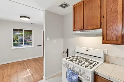 2180 Cambridge Street, Sacramento, CA 95815 - Photo 22