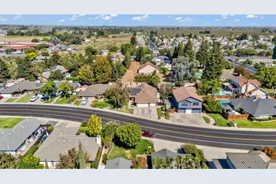 1429 Brookdale Way, Manteca, CA 95336 - Photo 38