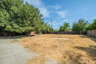 5601 Bonniemae Way, Sacramento, CA 95824 - Photo 18