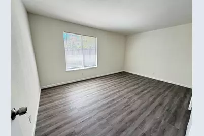 27 Valley Crest Court, Sacramento, CA 95823 - Photo 14