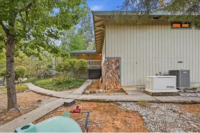 11589 Ragan Way, Grass Valley, CA 95949 - Photo 28