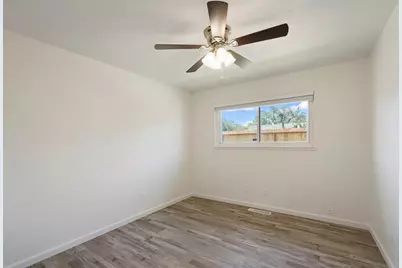 2205 College Avenue, Modesto, CA 95350 - Photo 12