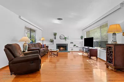 8865 Phoenix Avenue, Fair Oaks, CA 95628 - Photo 6