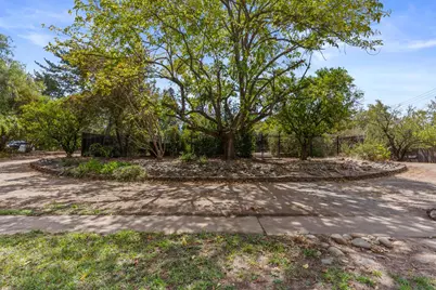 8865 Phoenix Avenue, Fair Oaks, CA 95628 - Photo 38