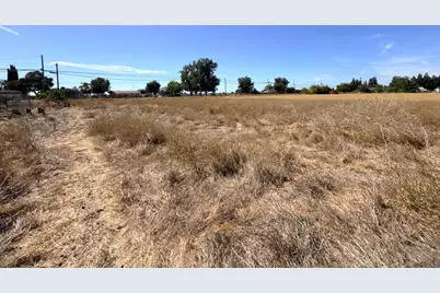 11663 E Copperopolis Road, Stockton, CA 95215 - Photo 10