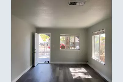 4308 E Nichols Avenue, Sacramento, CA 95820 - Photo 4