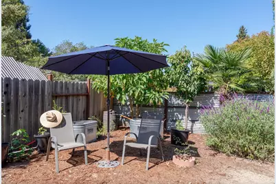 3927 Edgemoor Place, Oakland, CA 94605 - Photo 60