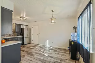 1000 Sunrise Ct, Livingston, CA 95334 - Photo 10