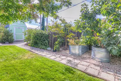 120 Rinetti Way, Rio Linda, CA 95673 - Photo 32