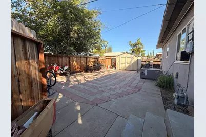 205 Cloverdale Avenue, Modesto, CA 95354 - Photo 16