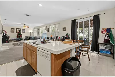 8865 Skipjack Way, Sacramento, CA 95828 - Photo 2