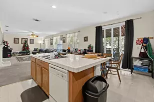 8865 Skipjack Way, Sacramento, CA 95828 - Photo 2
