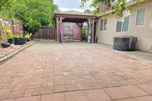 9009 Bungalow Way, Elk Grove, CA 95758 - Photo 28