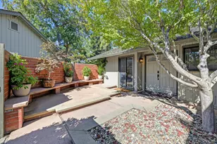 8927 Bluff Ln, Fair Oaks, CA 95628 - Photo 6