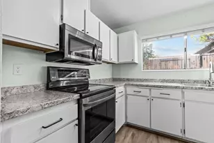 9544 Mirandy Dr, Sacramento, CA 95827 - Photo 12