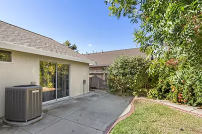 6109 Brockenhurst Drive, Elk Grove, CA 95758 - Photo 36