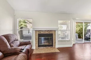 6109 Brockenhurst Dr, Elk Grove, CA 95758 - Photo 8