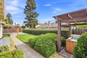 8908 Royal Gate Way, Elk Grove, CA 95624 - Photo 32