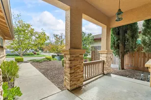 1033 Halidon Way, Folsom, CA 95630 - Photo 4