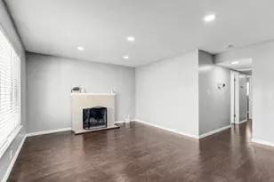 4960 Bradford Dr, Sacramento, CA 95820 - Photo 6