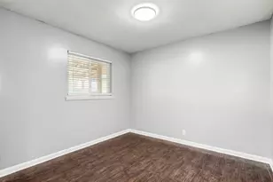 4960 Bradford Dr, Sacramento, CA 95820 - Photo 18