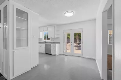 2205 Middleberry Road, Sacramento, CA 95815 - Photo 6