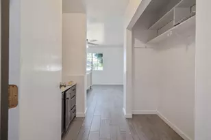 916 E Elm St, Hanford, CA 93230 - Photo 18