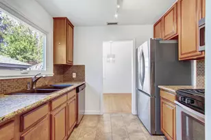 2240 33rd St, Sacramento, CA 95817 - Photo 12