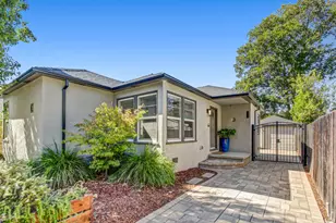2240 33rd St, Sacramento, CA 95817 - Photo 1