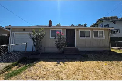 820 W Park Street, Stockton, CA 95203 - Photo 2