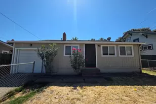 820 W Park St, Stockton, CA 95203 - Photo 2