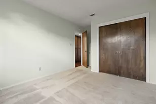7015 Gloria Dr, Sacramento, CA 95831 - Photo 22