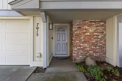 7015 Gloria Drive, Sacramento, CA 95831 - Photo 2