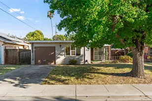 1960 La Jolla Dr, Stockton, CA 95204 - Photo 1