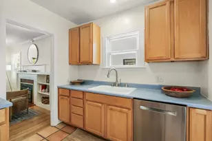 1812 Larkin Wy, Sacramento, CA 95818 - Photo 10