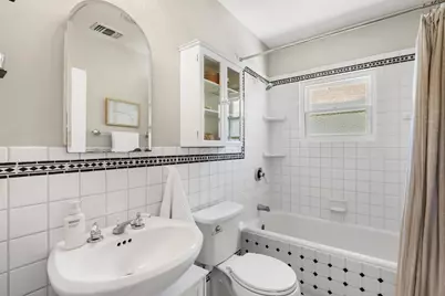 1812 Larkin Way, Sacramento, CA 95818 - Photo 24