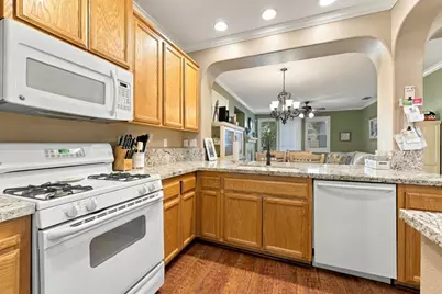 10101 Waterfield Drive, Elk Grove, CA 95757 - Photo 10