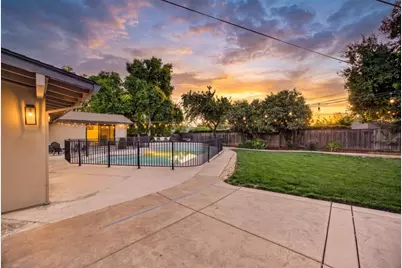 2821 Stafford Way, Sacramento, CA 95821 - Photo 6