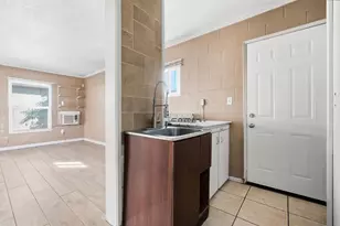 1322 Del Rey Ave, Modesto, CA 95350 - Photo 42