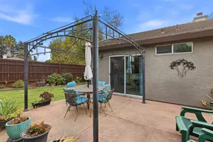 8499 Banyon Tree Ct, Elk Grove, CA 95624 - Photo 36