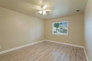 445 Almond Dr, Lodi, CA 95240 - Photo 8
