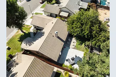 643 Germaine Drive, Galt, CA 95632 - Photo 32