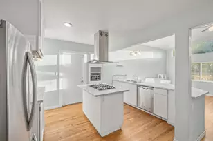 2651 Hawthorne St, Sacramento, CA 95815 - Photo 22