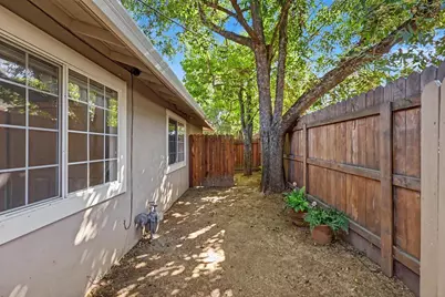 4725 Moore Way, Carmichael, CA 95608 - Photo 58