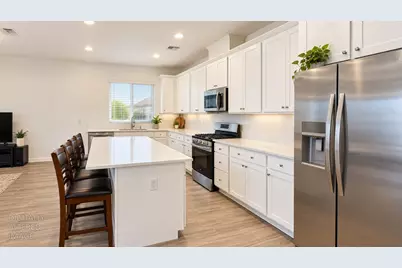 12704 Patagonian Way, Rancho Cordova, CA 95742 - Photo 10