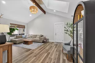 909 Deer Park Dr, Modesto, CA 95358 - Photo 4