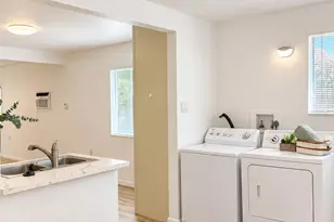 5820 Dewey Blvd, Sacramento, CA 95824 - Photo 12