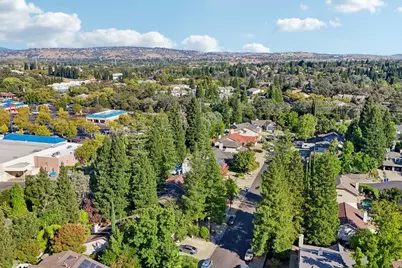 129 Chesterfield Way, Folsom, CA 95630 - Photo 54